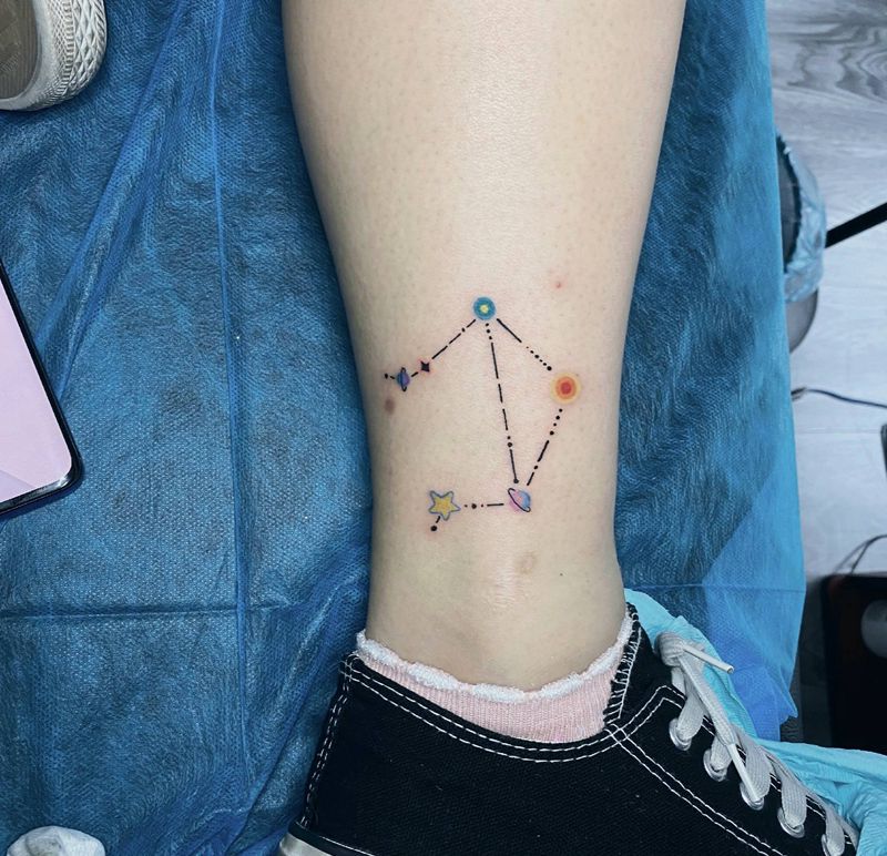 原创星座纹身图片_手臂腿部水彩点刺清新星座彩色纹身图案