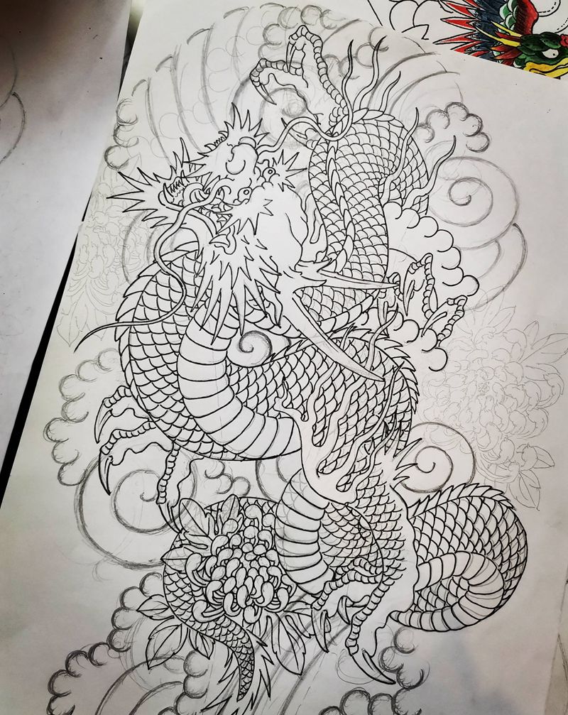 花臂/花腿龙纹身图片_手臂新传统老传统龙菊花纹身图案