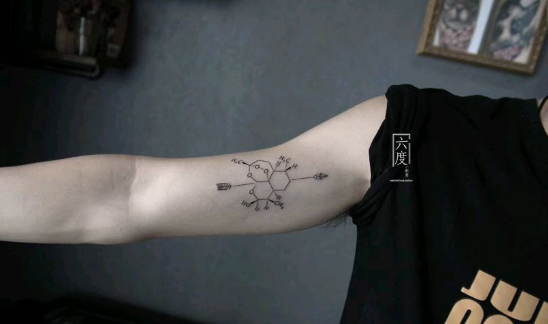 几何纹身图片_手臂几何纹身图案