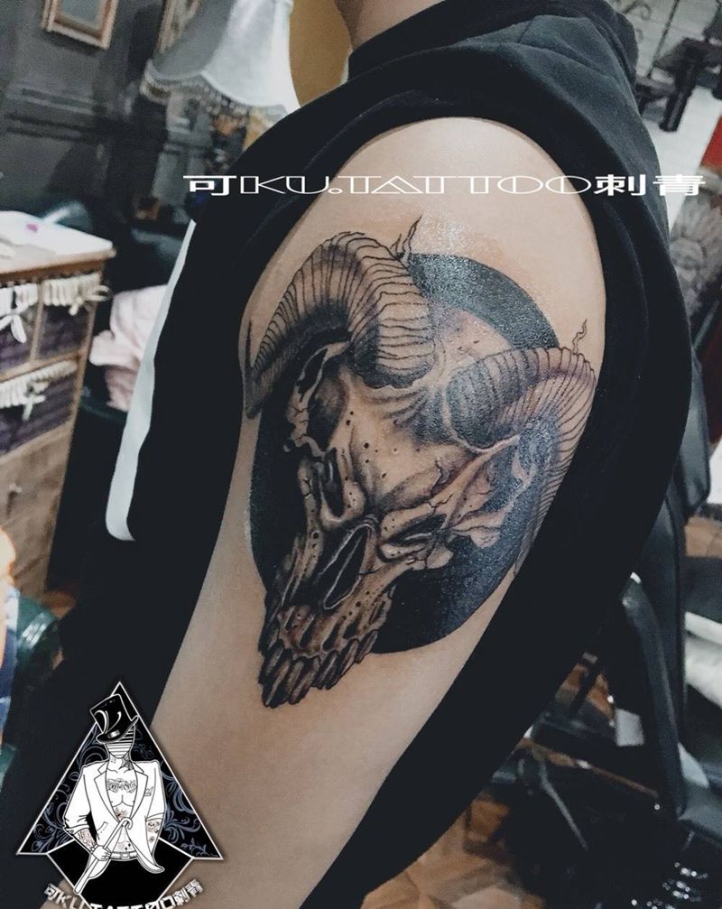 羊头纹身图片_成品手臂欧美写实清新植物图腾鬼神动物纹身图案