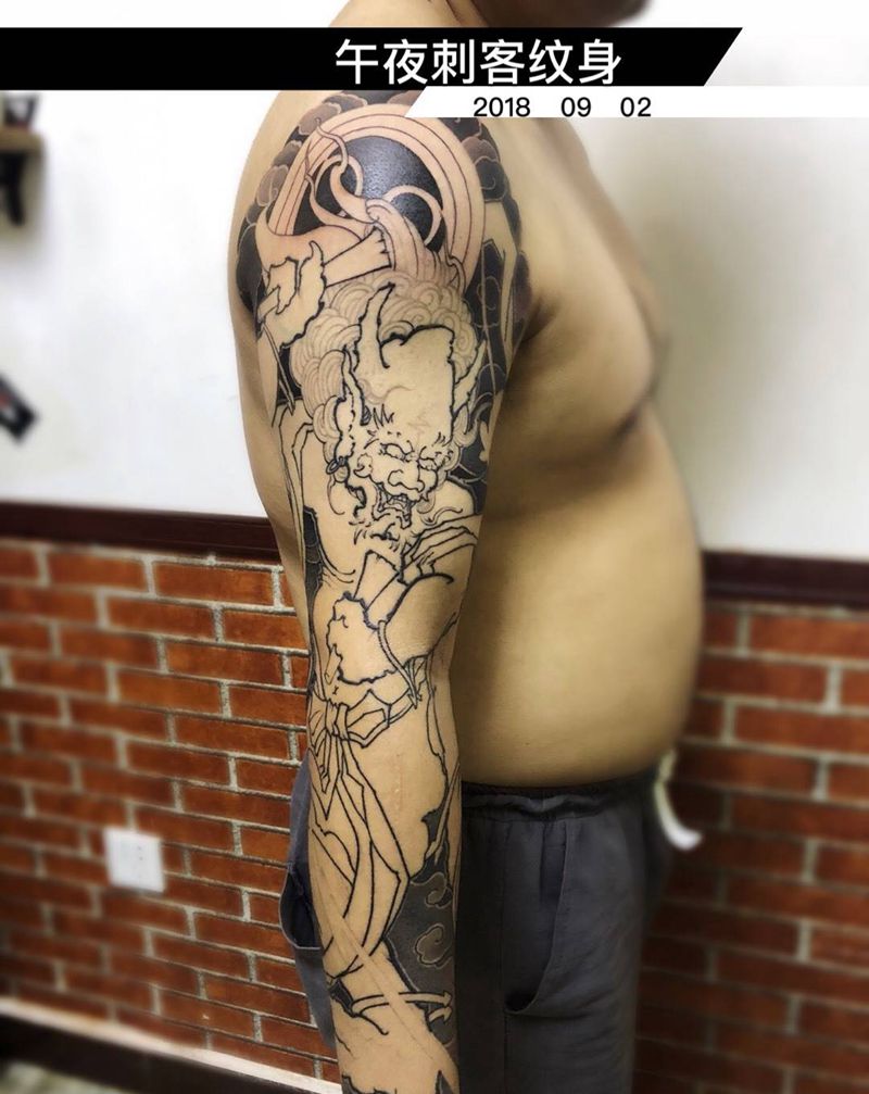 雷神纹身图片_手臂臀部老传统新传统纹身图案