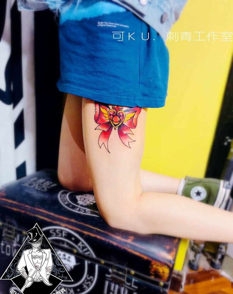 蝴蝶结纹身图片_腿部水彩纹身图案