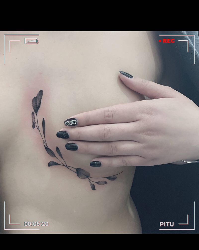 小清新纹身图片_胸部点刺图腾纹身图案