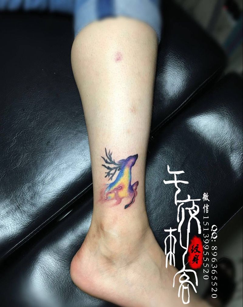 水彩鹿纹身图片