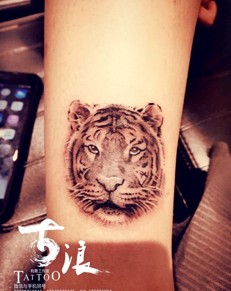 虎头纹身图片