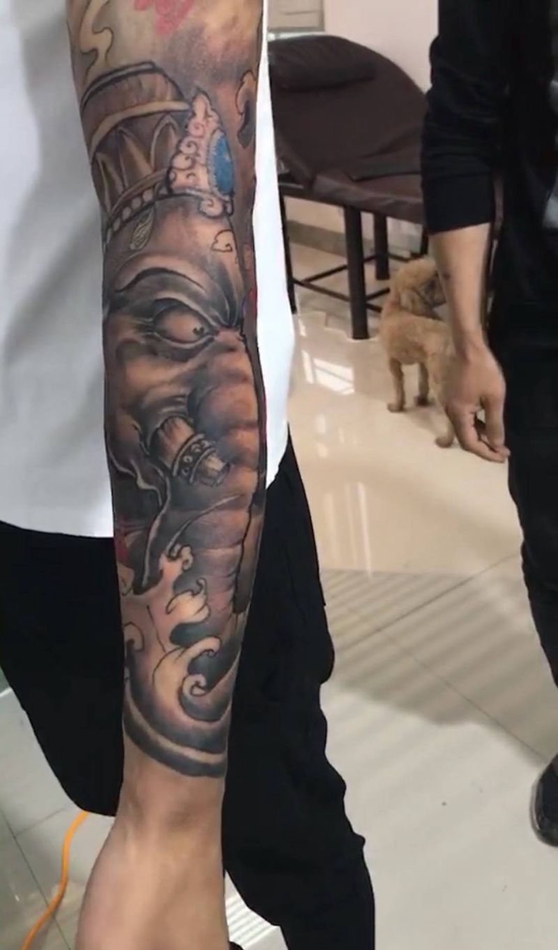 小臂象神纹身图片