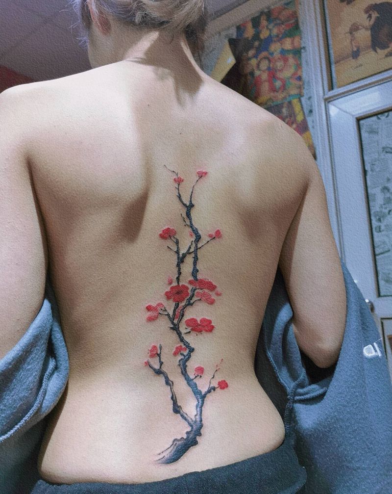 梅花纹身图片_背部新传统水彩梅花纹身图案