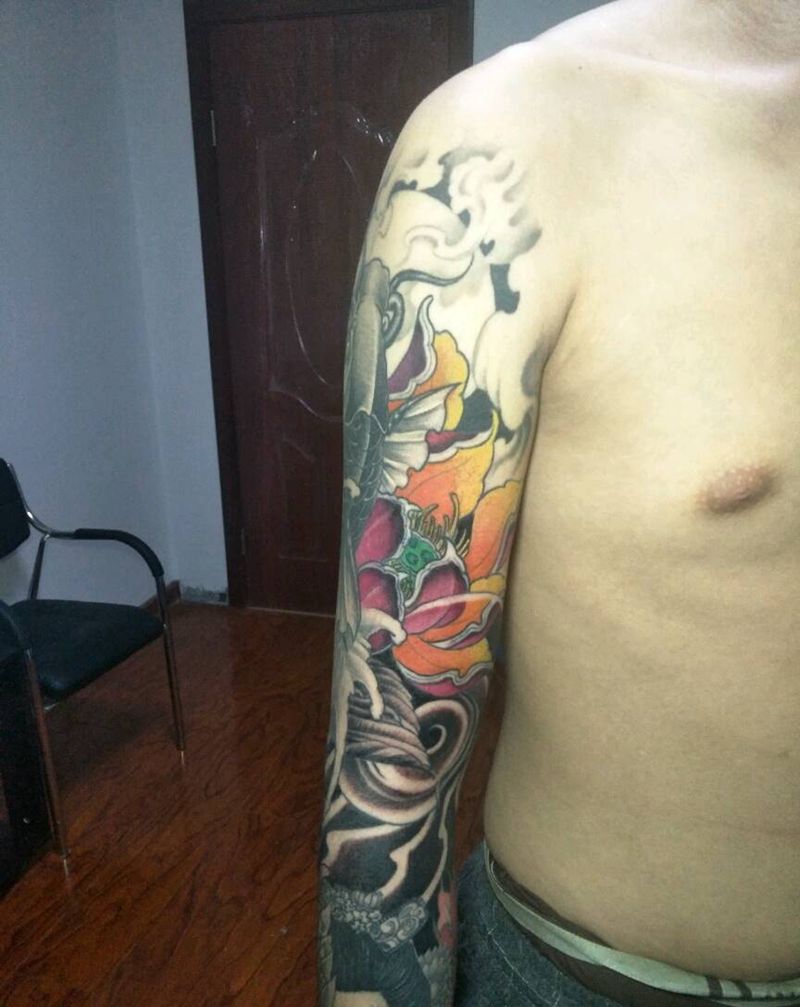 花臂未完纹身图片