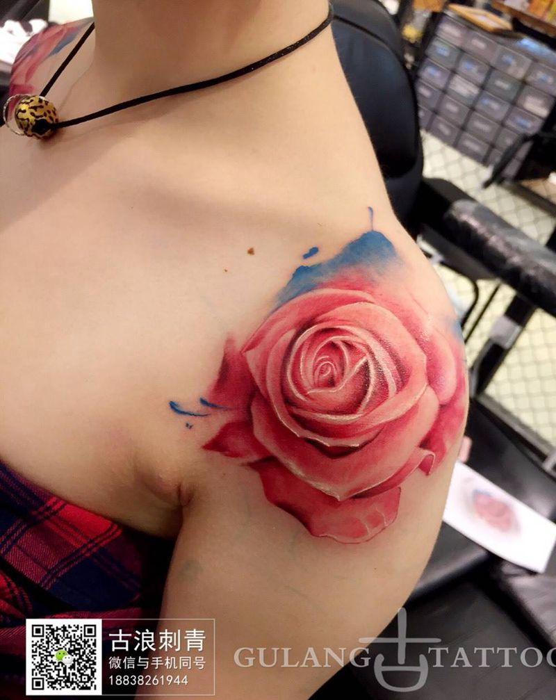 粉红玫瑰纹身图片