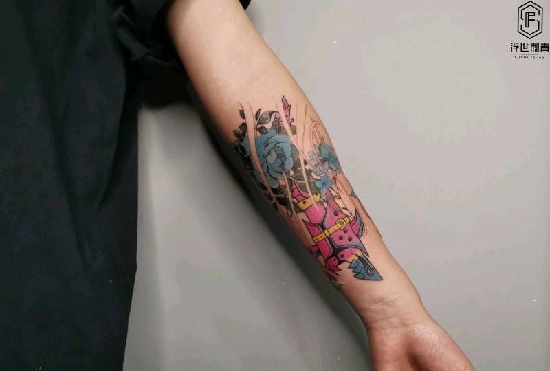 火箭少女纹身图片_手臂New School纹身图案