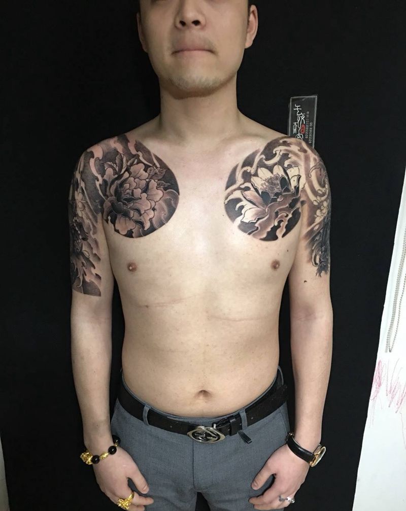 奋战了五天的，双半甲，时间关系，下次在做细节，感谢承载者大力配合纹身图片