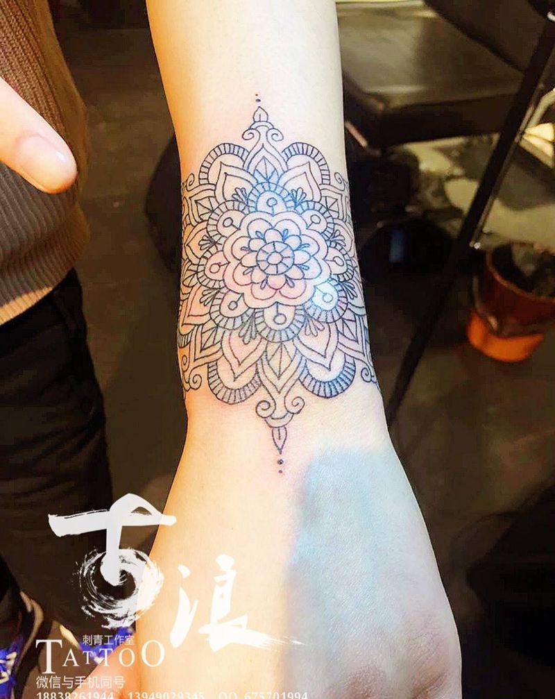 曼托沙华纹身图片_成品纹身图案