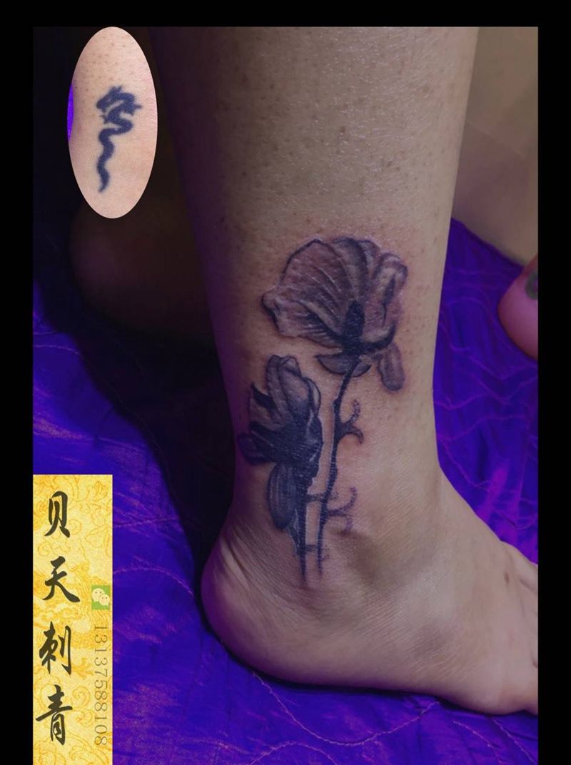 水墨花纹身图片