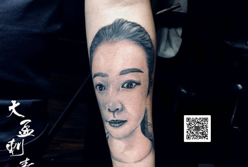 人物肖像纹身图片_欧美写实纹身图案