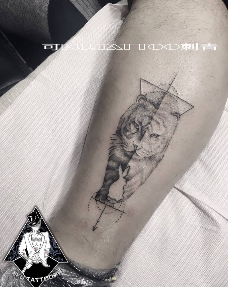 虎和兔纹身图片_成品腿部欧美清新写实动物图腾植物纹身图案