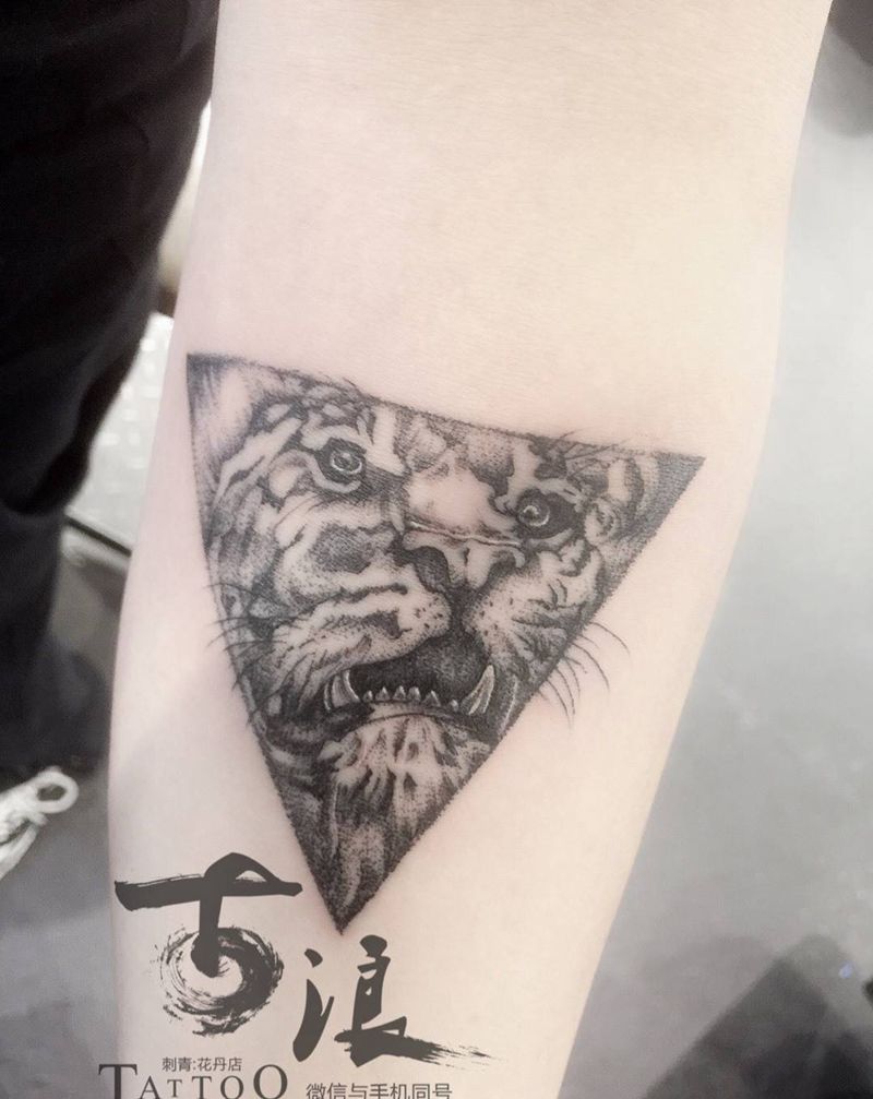 三角虎纹身图片_手稿成品纹身图案