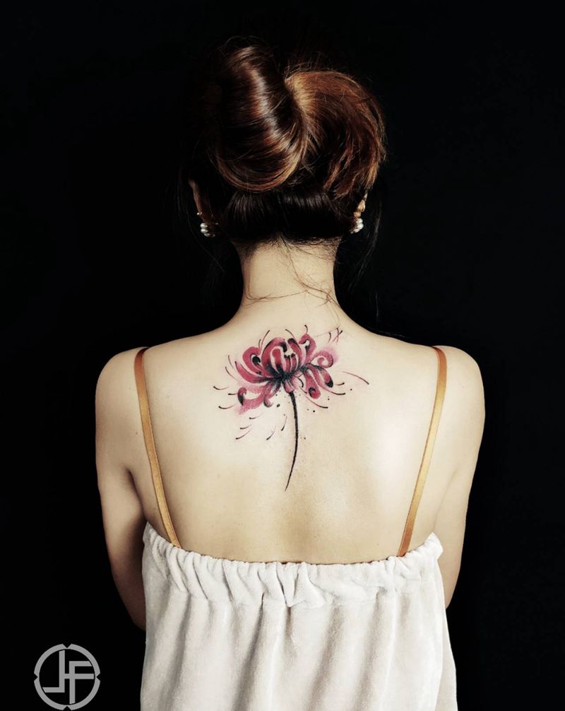 彼岸花纹身图片_颈部水彩花纹身图案