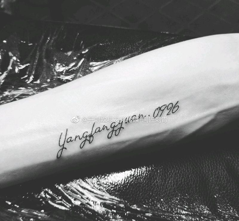 英文设计纹身图片_手部手臂花体字情侣英文闺蜜纹身图案