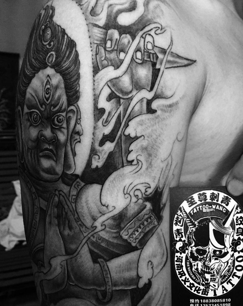 三头六臂护法金刚纹身图片