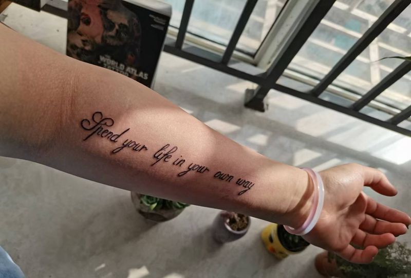 祝语纹身图片_手臂花体字纹身图案