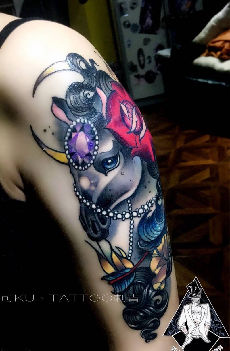 马纹身图片_成品手臂欧美动物纹身图案