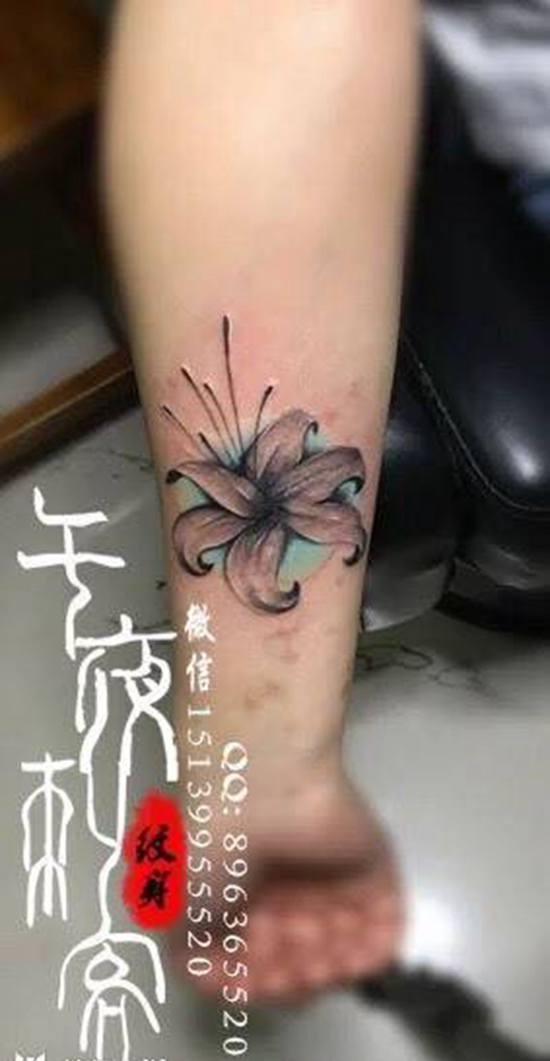 彼岸花纹身图片_成品手稿插画手部传统写实欧美国画植物原创纹身图案