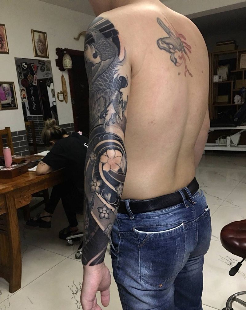 分部开始掉痂了，纹身图片