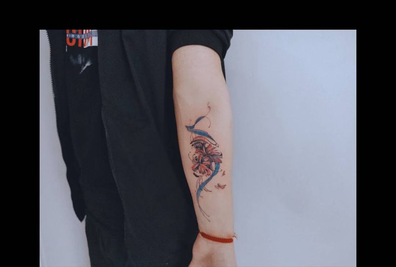 彼岸花纹身图片_手臂水墨纹身图案