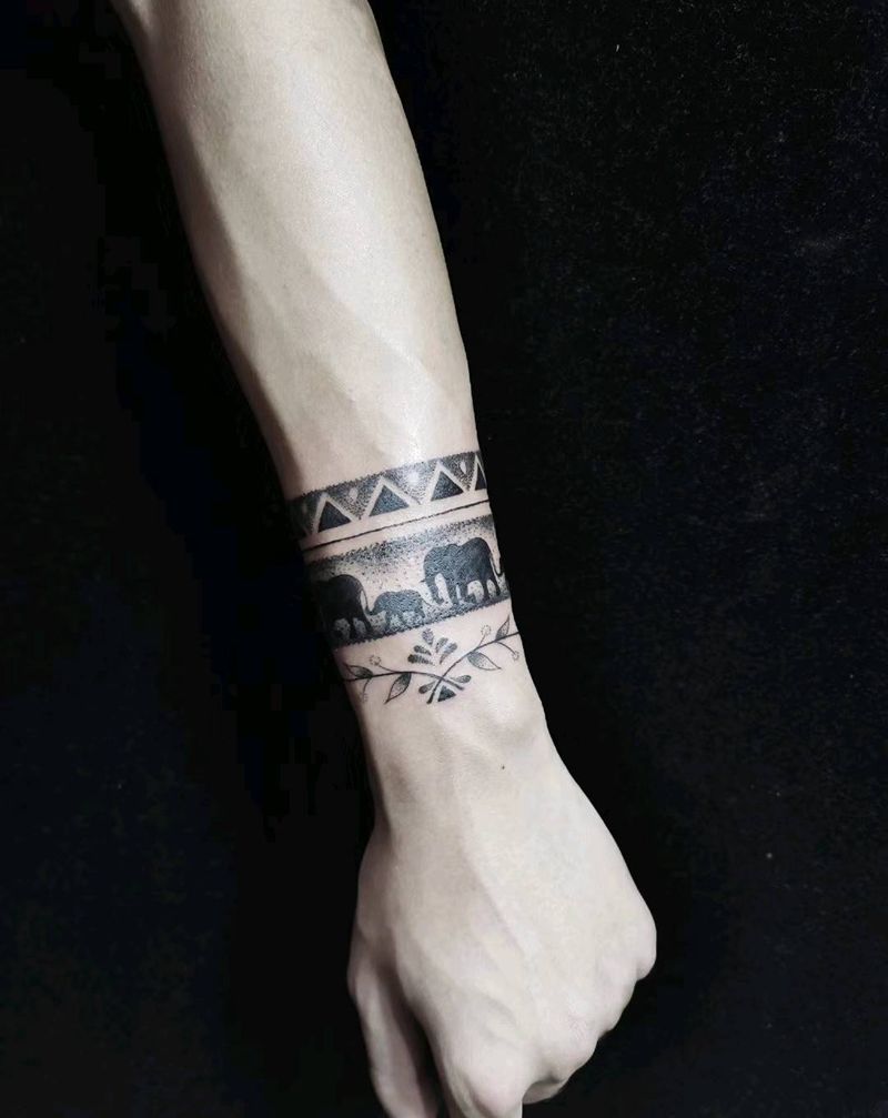 原创臂环纹身图片_手臂Old School几何臂环纹身图案