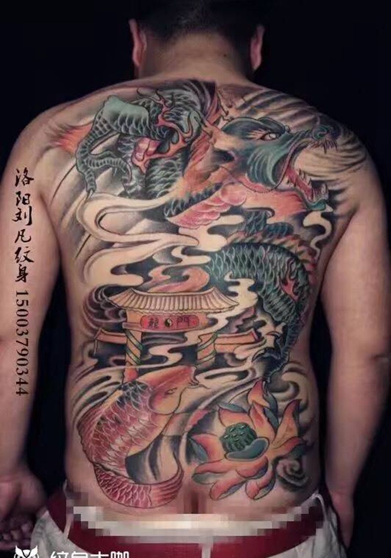 鲤鱼跃龙门纹身图片