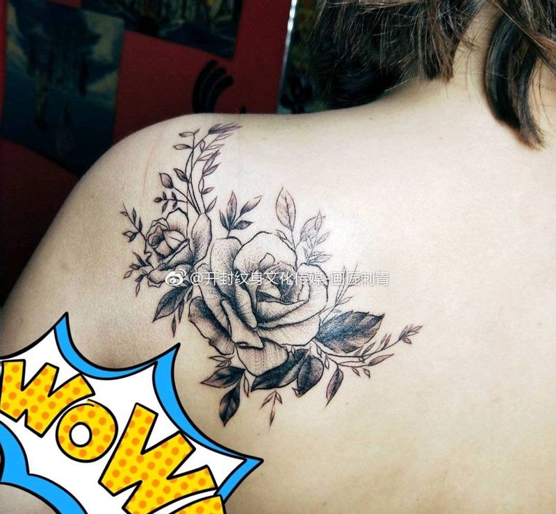 肩花纹身图片_肩部背部点刺肩花花纹身图案