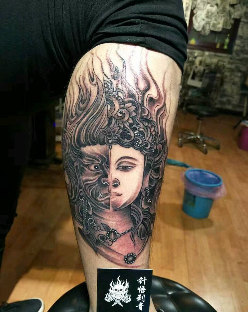 半佛半魔纹身图片_腿部传统人物成品纹身图案