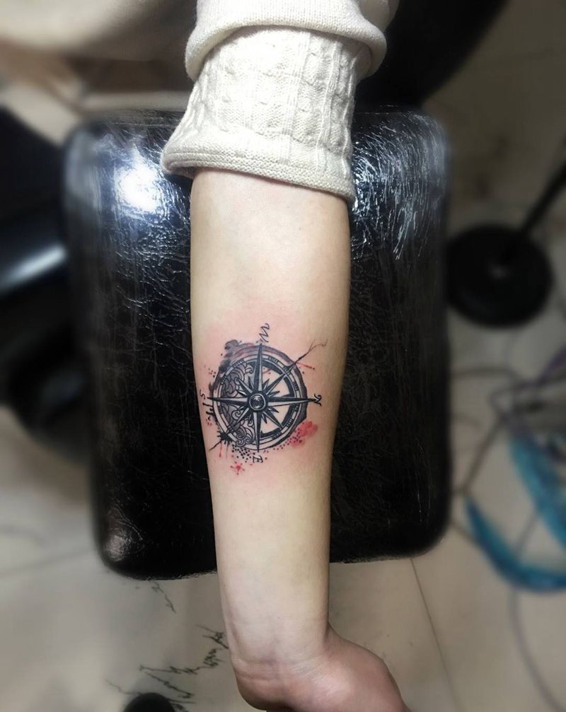 指南针纹身图片