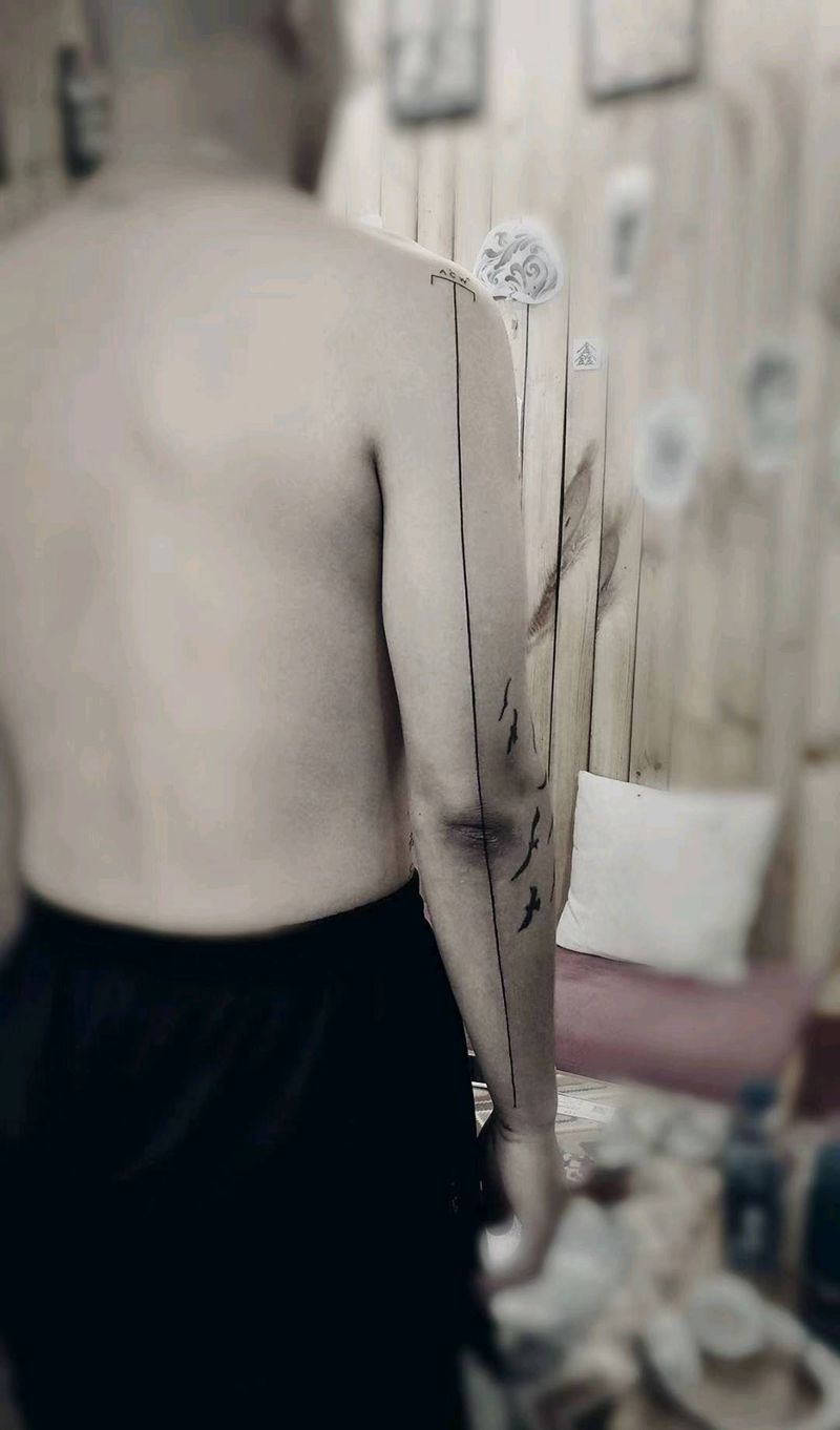 直线纹身图片_手臂几何纹身图案