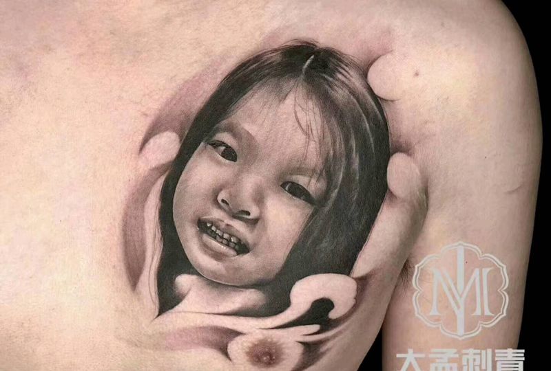 小孩肖像。纹身图片_欧美写实纹身图案
