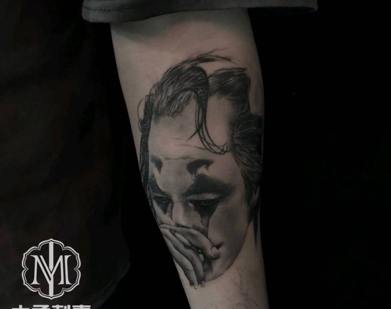 小丑未完成纹身图片_欧美写实纹身图案