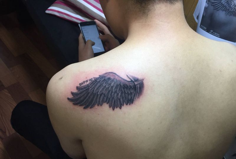 翅膀纹身图片