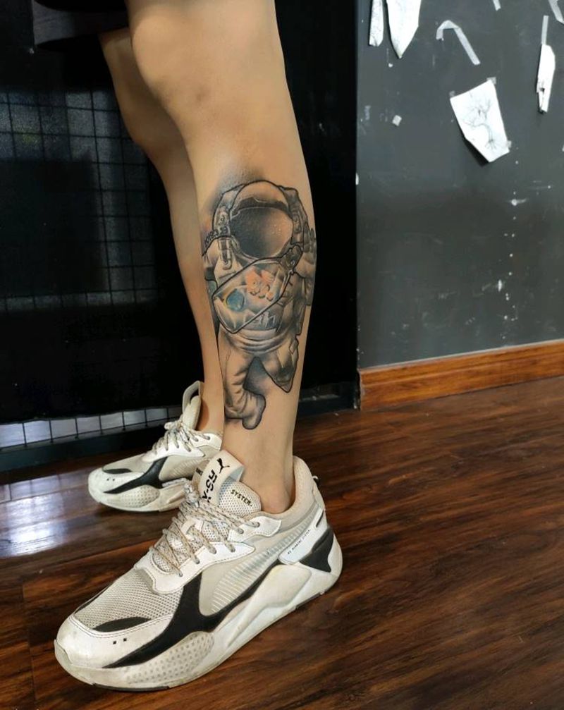 宇航员纹身图片_欧美写实纹身图案