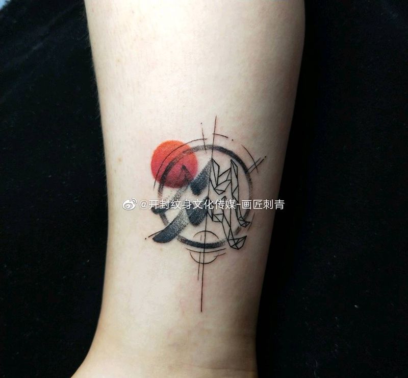 水瓶座纹身图片_腿部脚部几何水彩脚踝脚腕水瓶座纹身图案