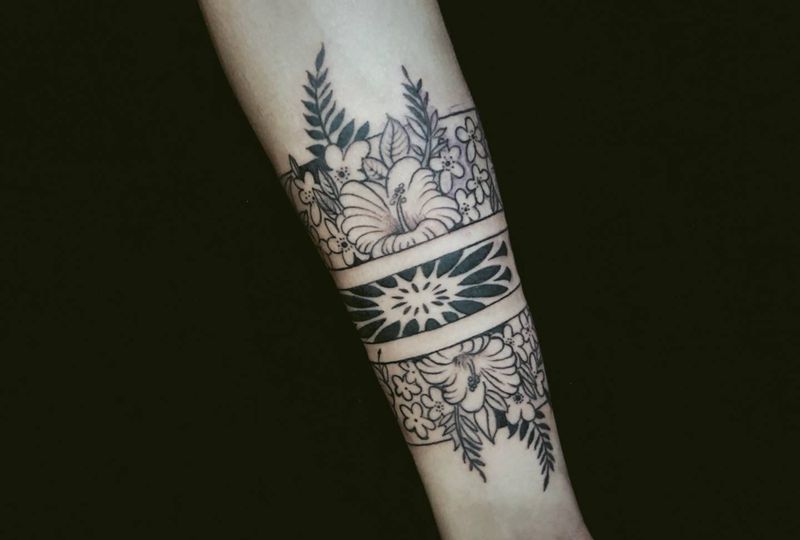 素花臂环纹身图片_手臂图腾纹身图案