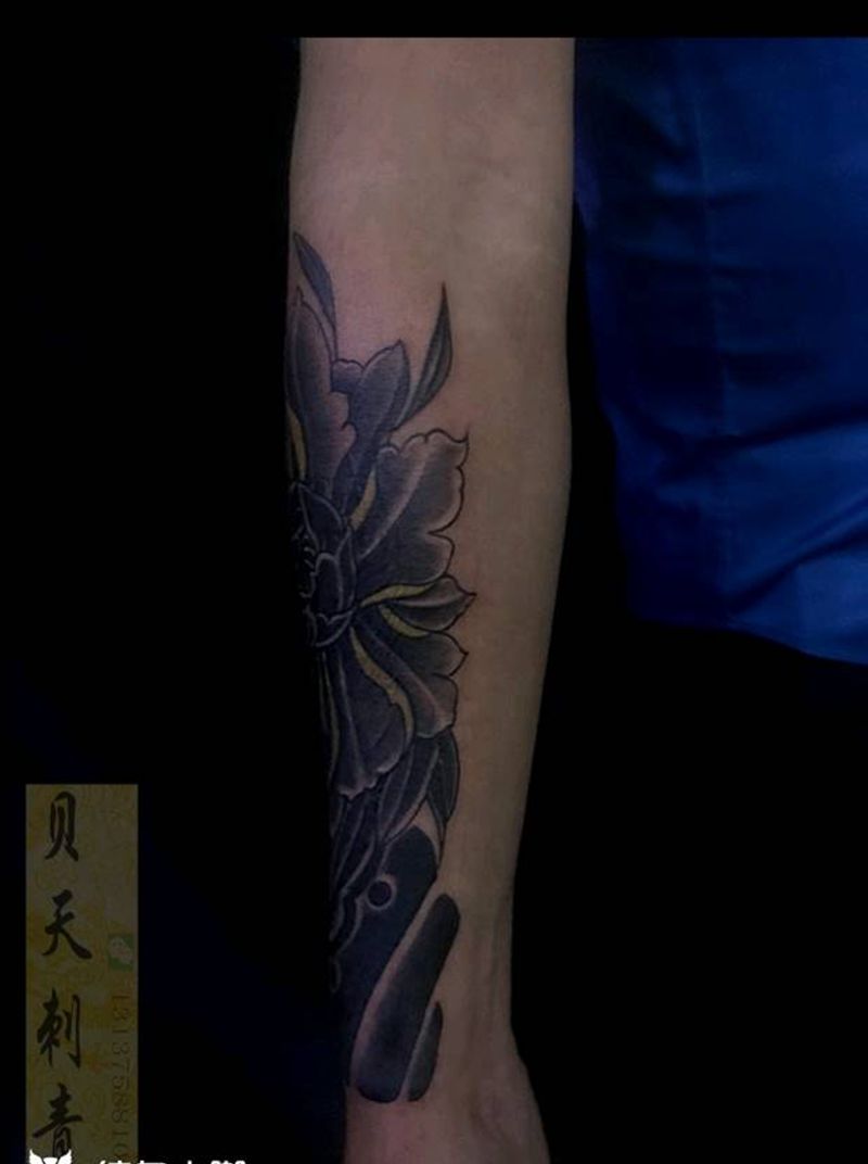 牡丹,遮盖疤痕纹身图片_新传统纹身图案