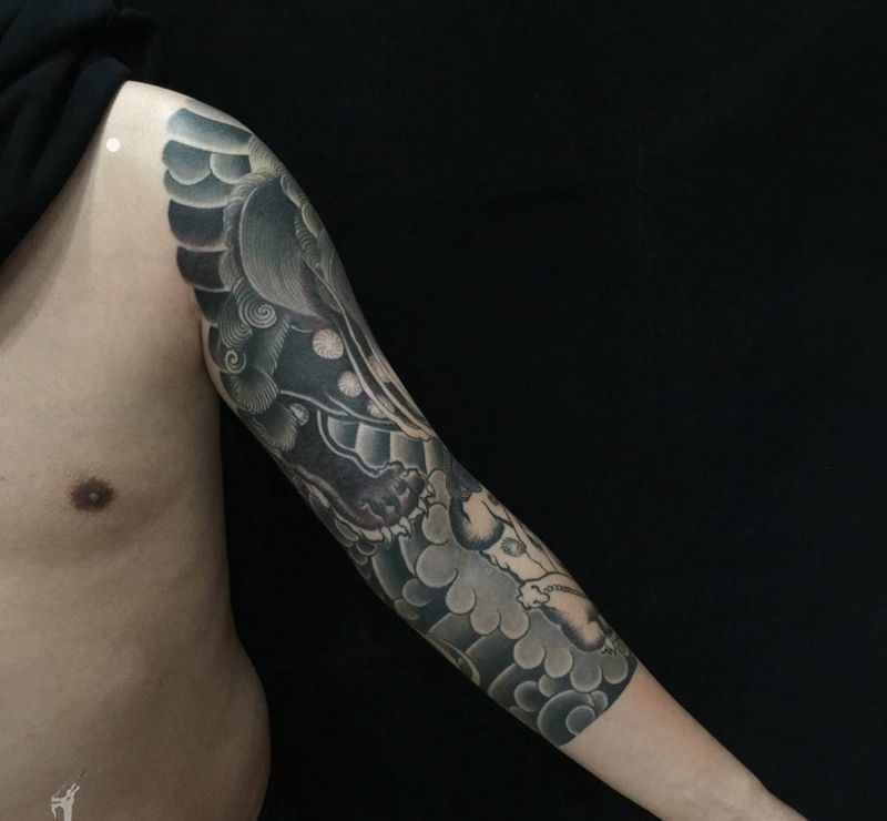 刺艺堂-刺道今日打雾进度～纹身图片