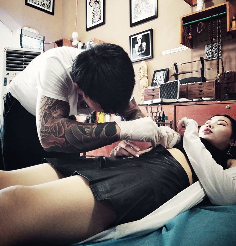 扎银儿咯~纹身图片