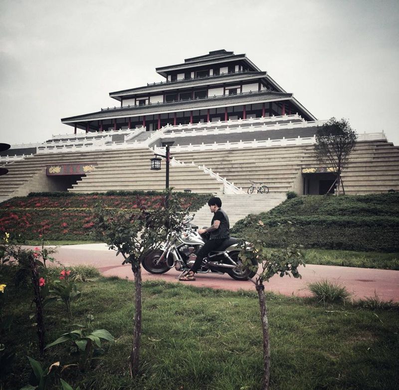 不仅要有不屈的灵魂 还要有无苦难的肉体  ​​​肉体和灵魂要一样强大～纹身图片