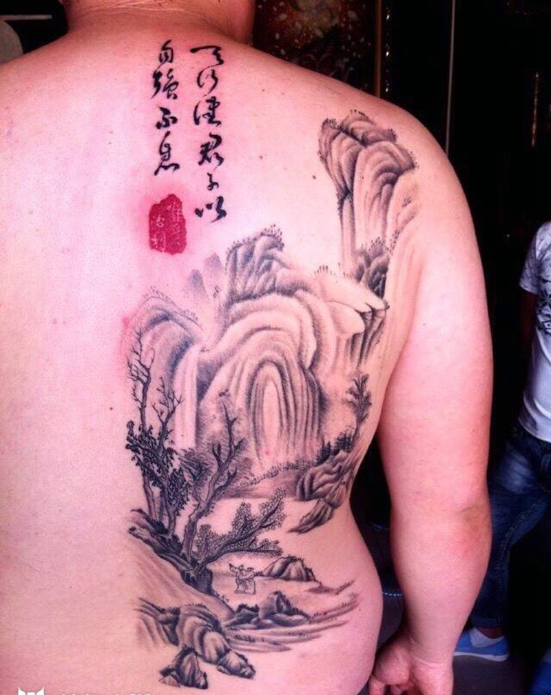 半背山水纹身图片