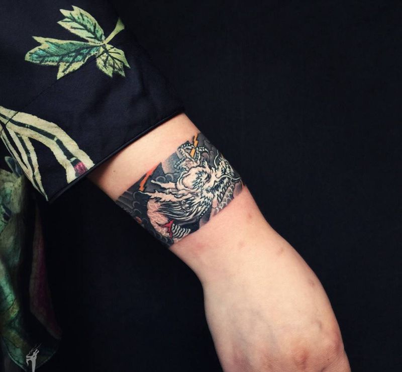 今日小刺 小白龙你带走 照片我留下～[机智]纹身图片