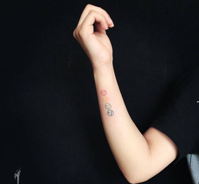 彫茜小刺～纹身图片