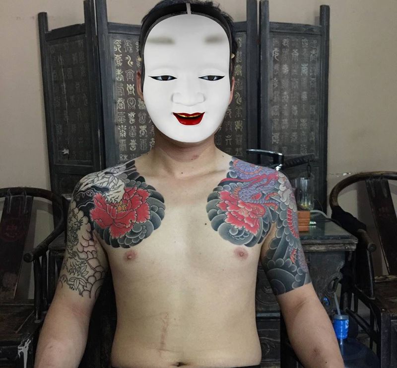 今日进度 构一点 刺一点 离不开信任 感谢配合～纹身图片