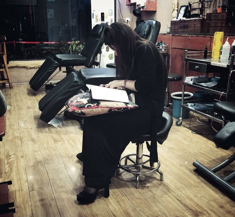 不必成为其他重要人物 一定要用心享受自己的每一天～[月亮]纹身图片