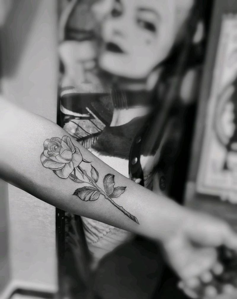 素花玫瑰纹身图片